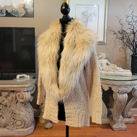 Guess Faux Fur Collar Sweater Cardigan in xxs - Picture 5 of 12